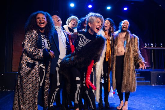 Tehnoburleska Tatovi podob